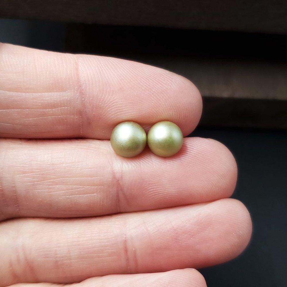 Sterling Silver 7mm Green Pearl Stud Earrings